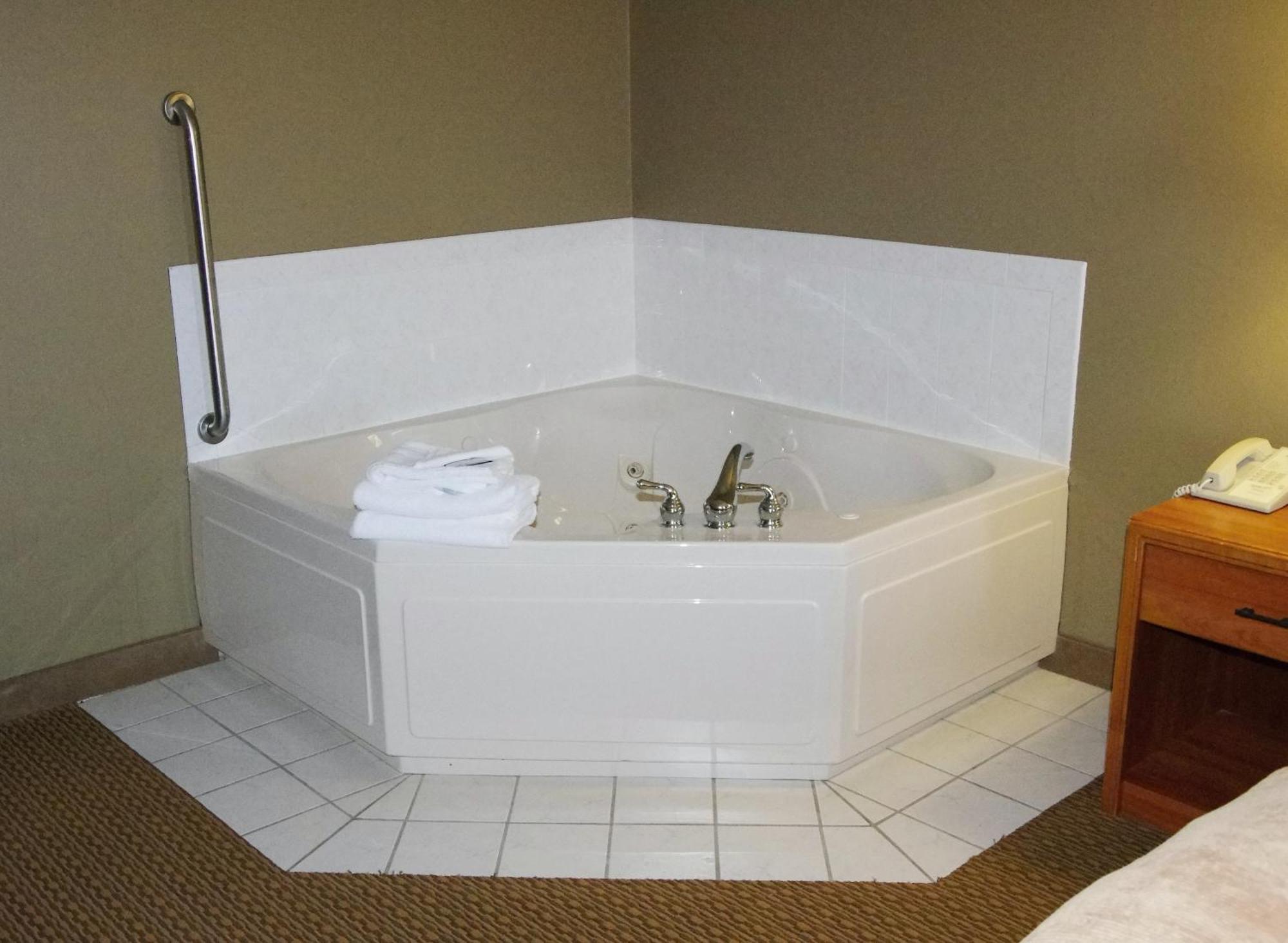 Red Lion Inn & Suites Grimes Room photo