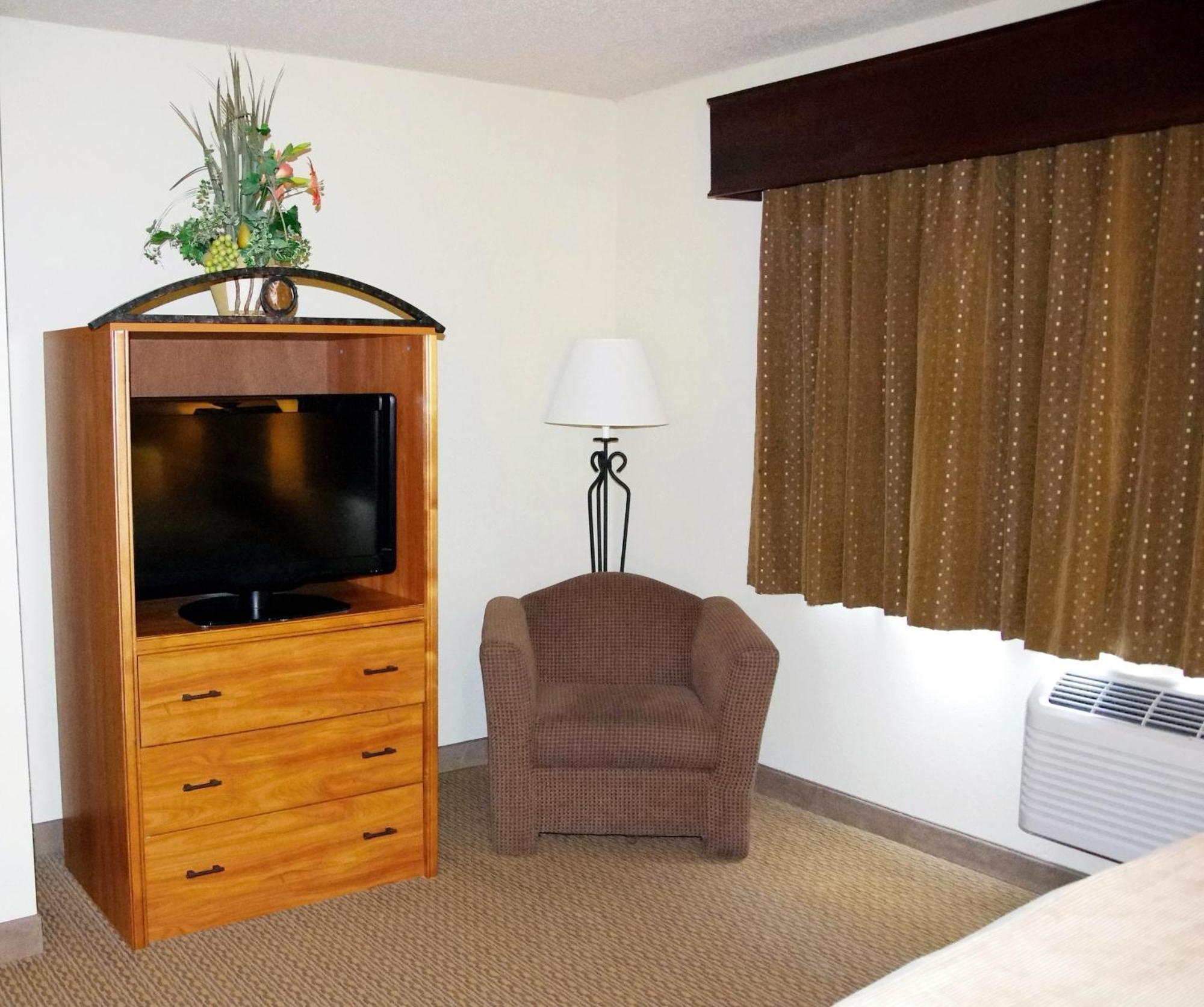 Red Lion Inn & Suites Grimes Room photo