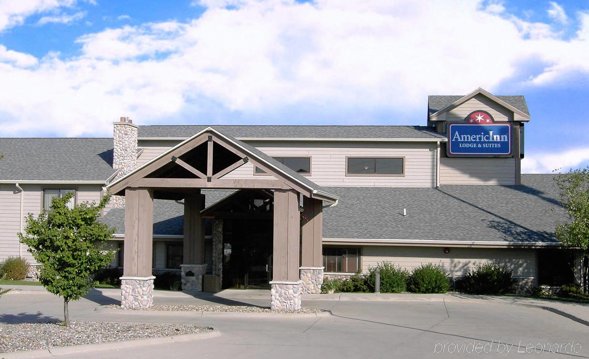 Red Lion Inn & Suites Grimes Exterior photo