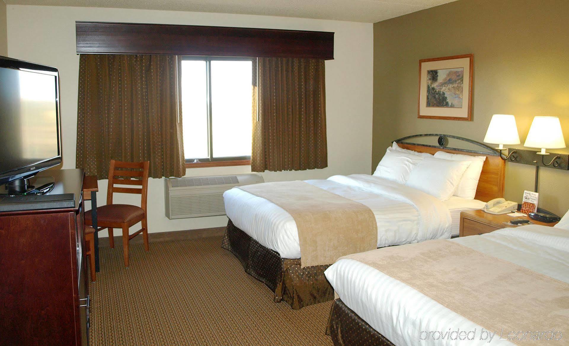 Red Lion Inn & Suites Grimes Exterior photo
