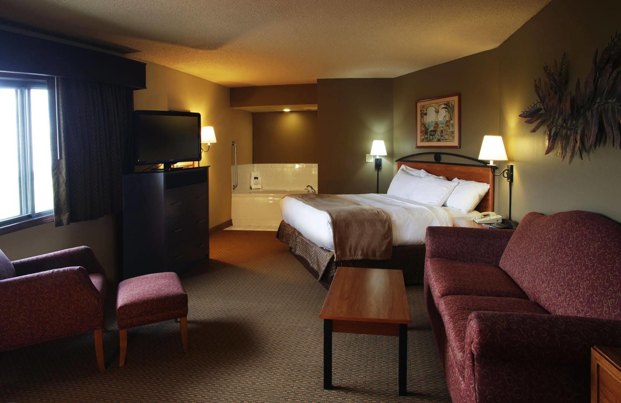 Red Lion Inn & Suites Grimes Exterior photo