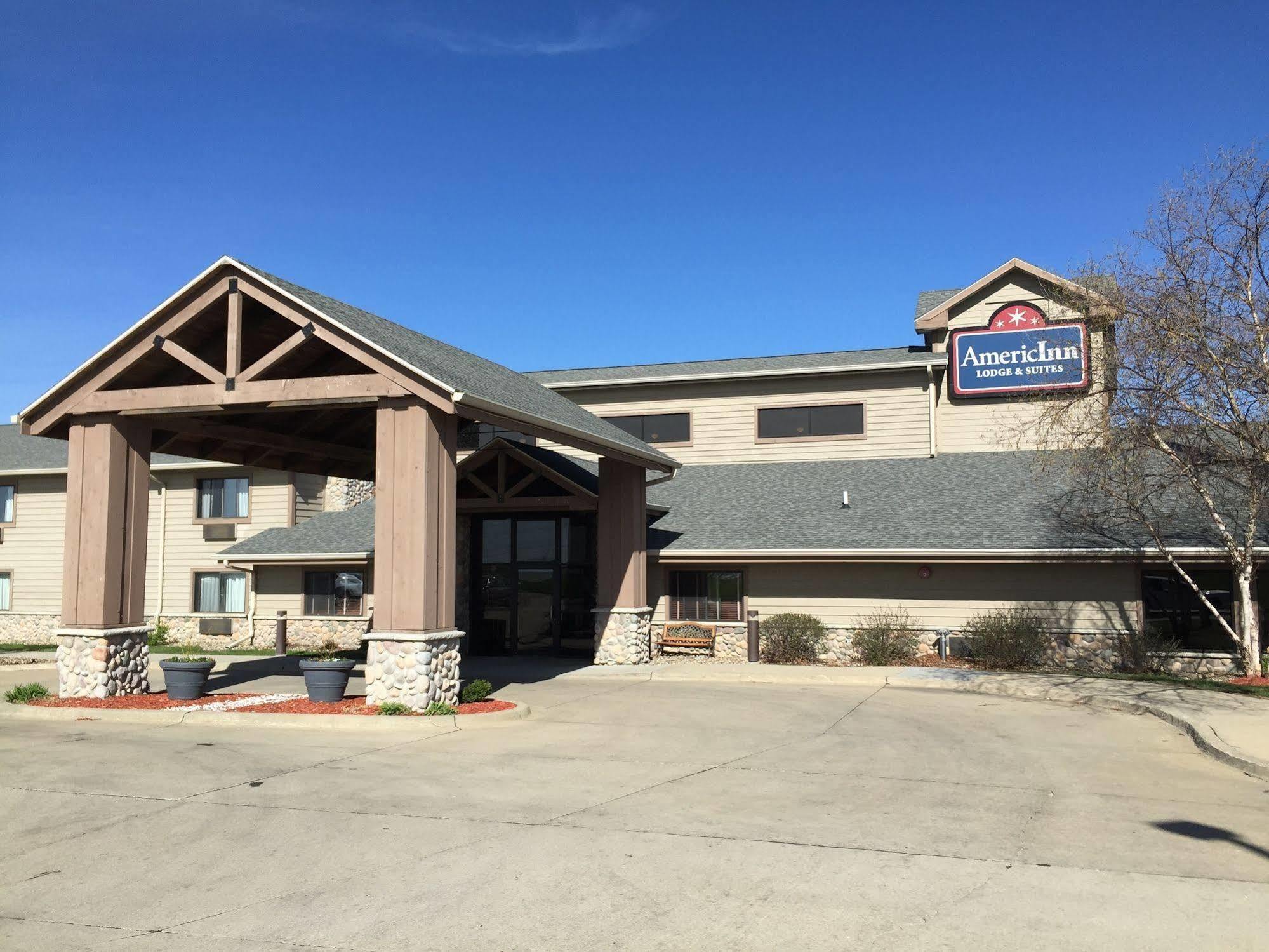 Red Lion Inn & Suites Grimes Exterior photo