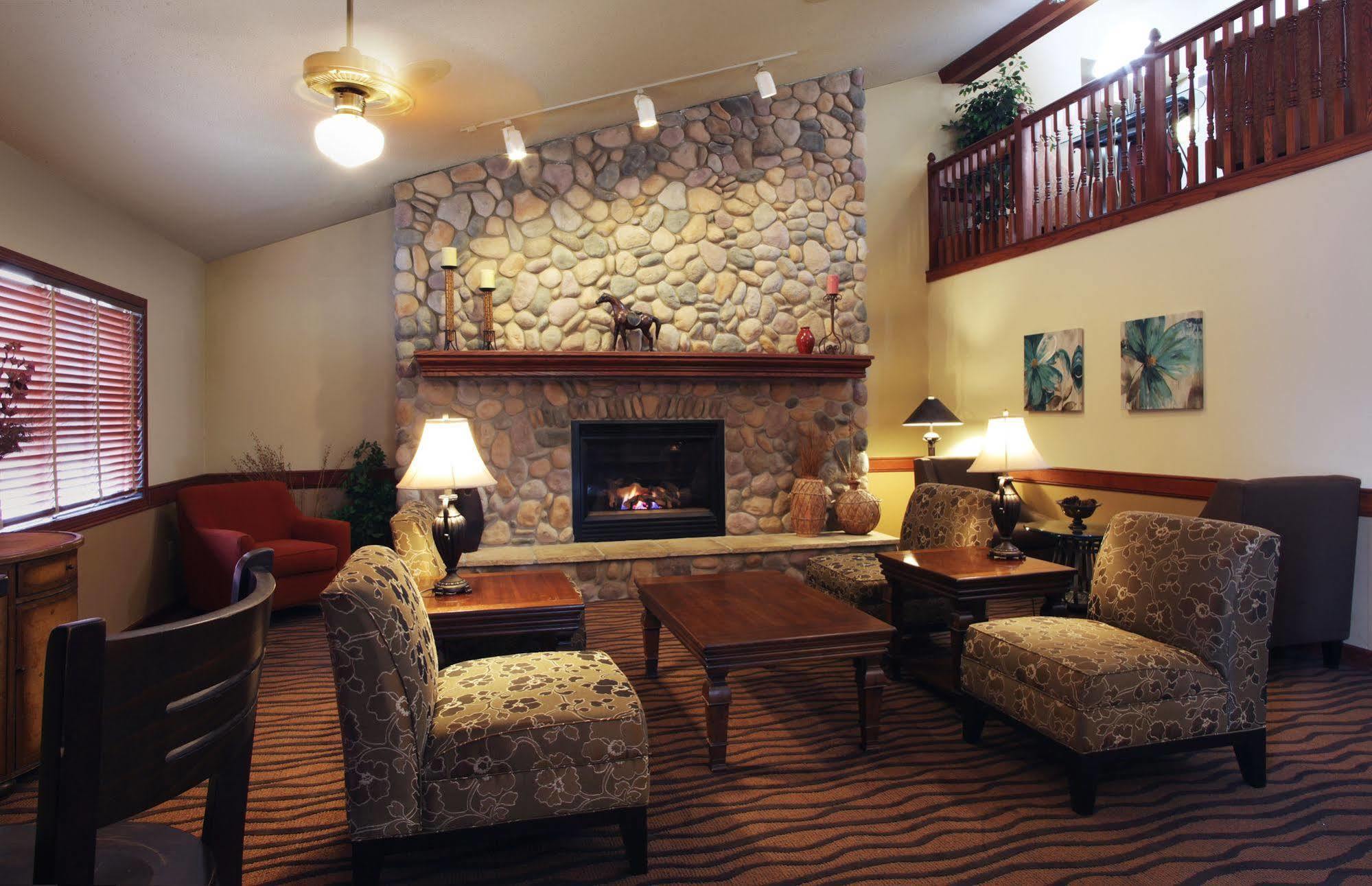 Red Lion Inn & Suites Grimes Exterior photo