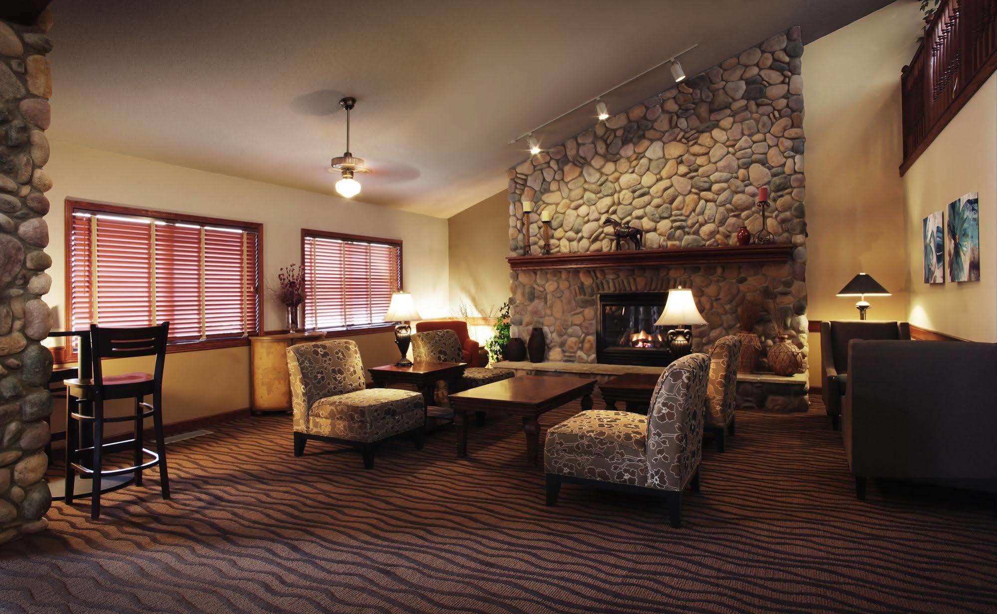 Red Lion Inn & Suites Grimes Exterior photo